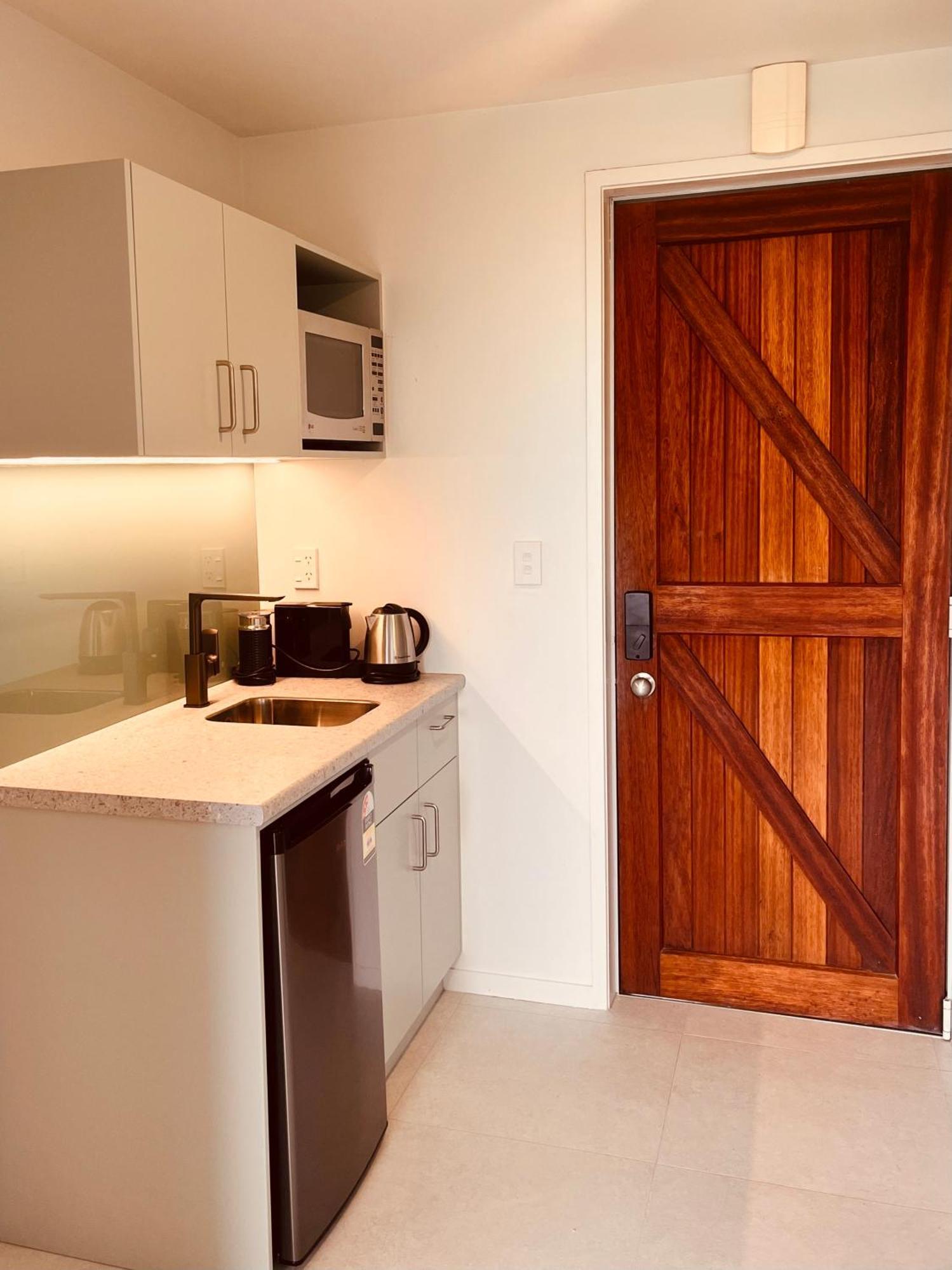 Watermark Apartments Oneroa Esterno foto